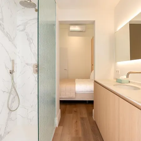 Luxurious Duplex - Park View - Walk To